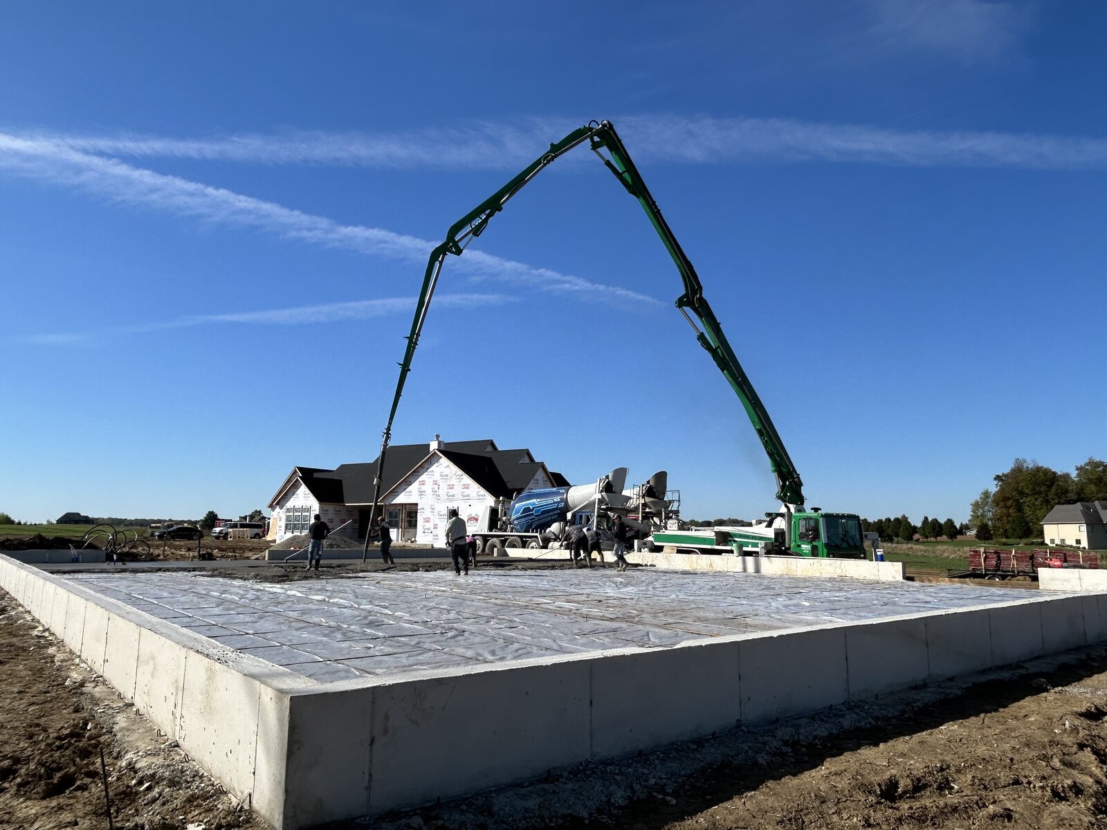 Poured residential concrete walls — photo 7