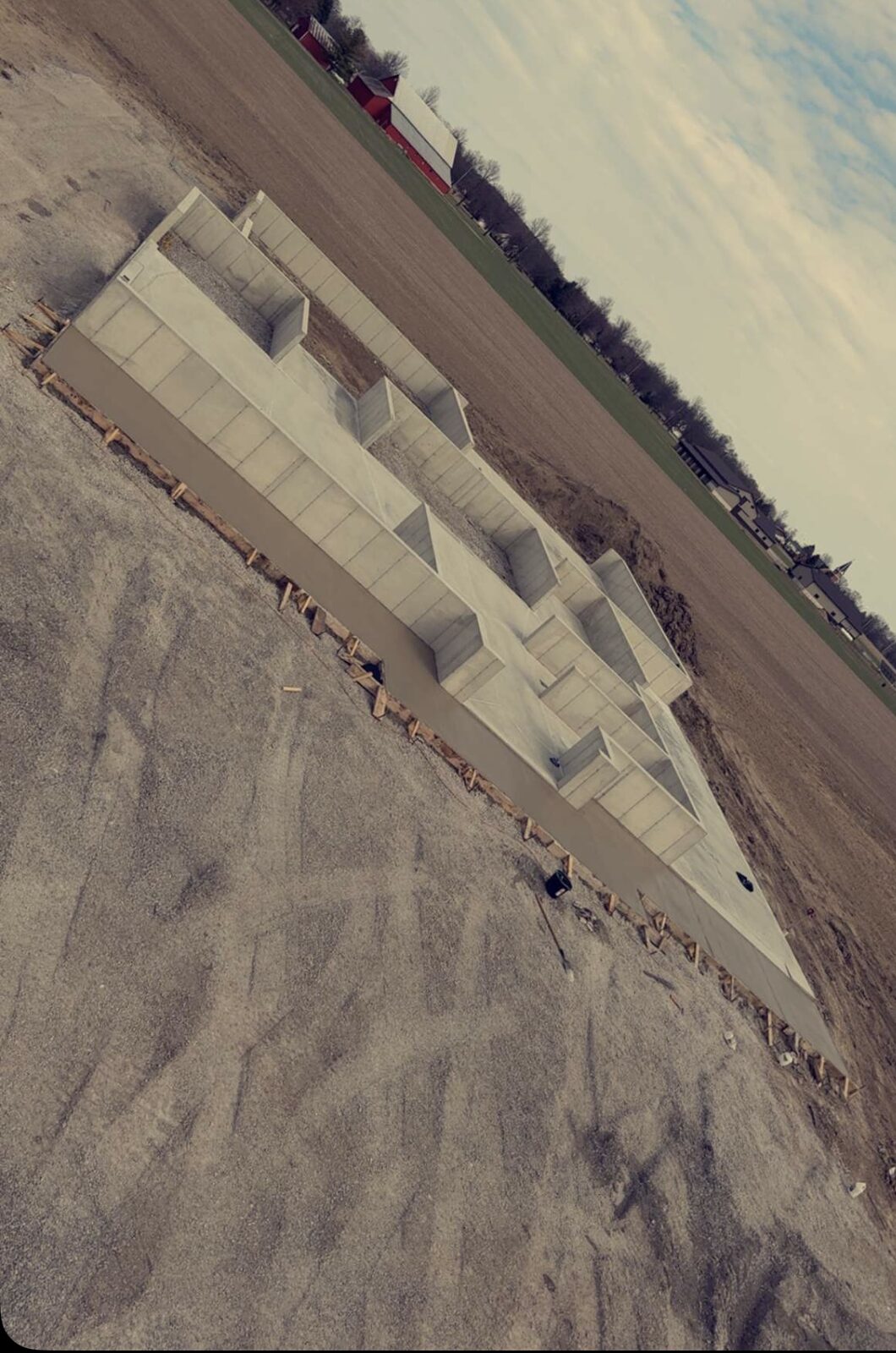Poured residential concrete walls — photo 8
